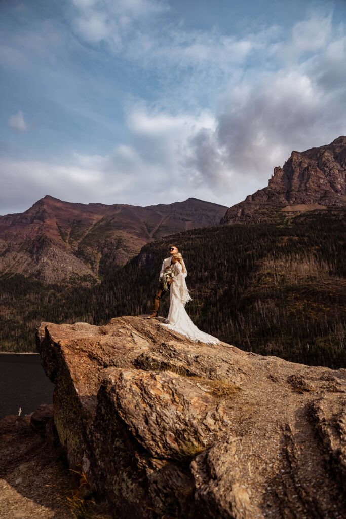 Elopement on a rocky cliff.